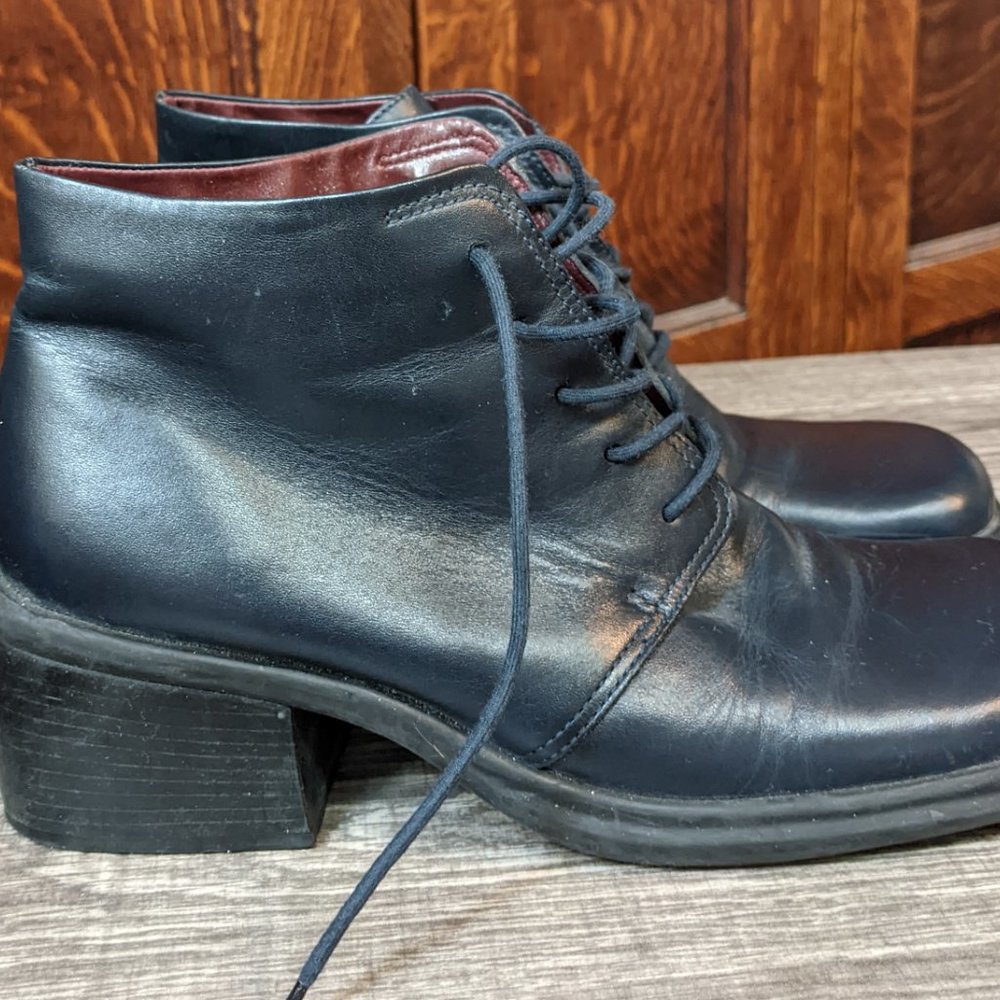 9 West Square Toed Boots Size 7